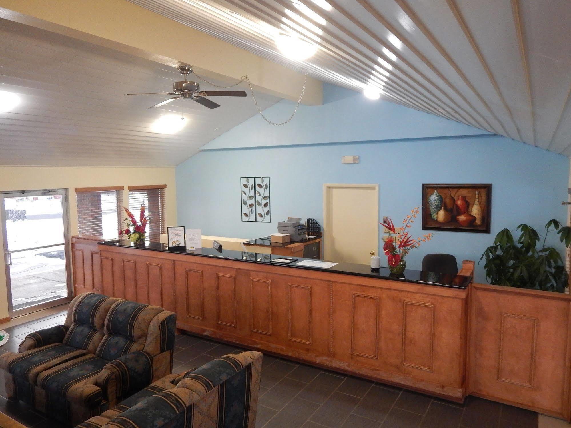Regency Inn Iola מראה חיצוני תמונה